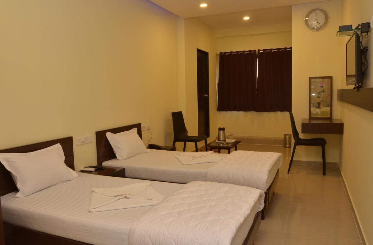 Sarkhej Hotel Ambience المظهر الخارجي الصورة